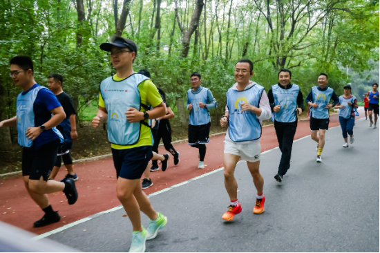 助力“阳光起点” 第七届中诚公益跑热烈开跑