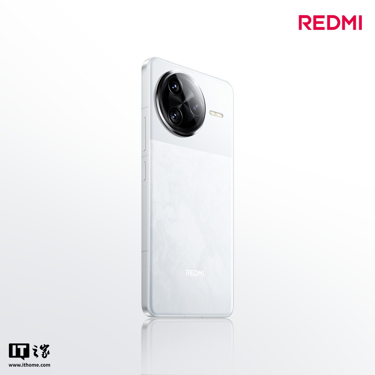 小米 REDMI K80 Pro 搭载骁龙 8 至尊版处理器，安兔兔跑分超 319 万